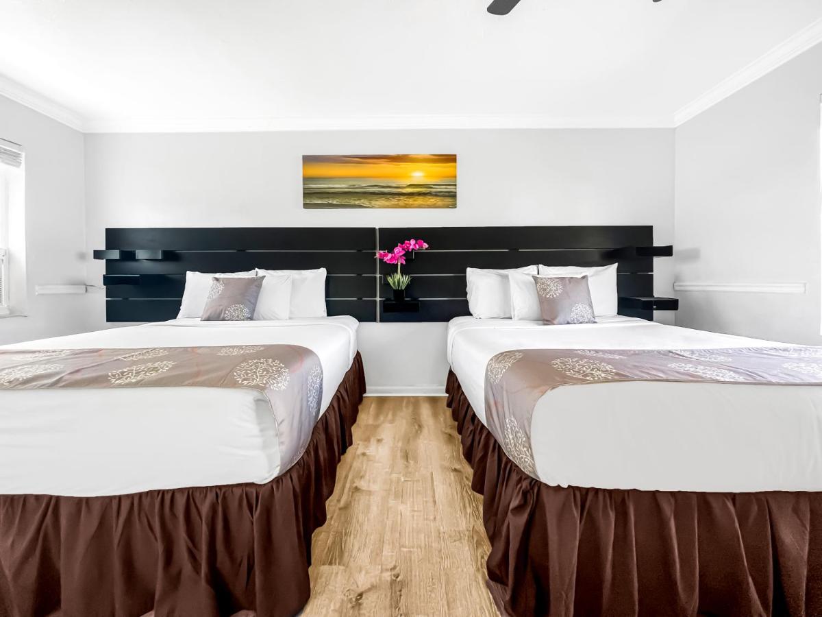 Deluxe Double Room at Hollywood Beach Seaside