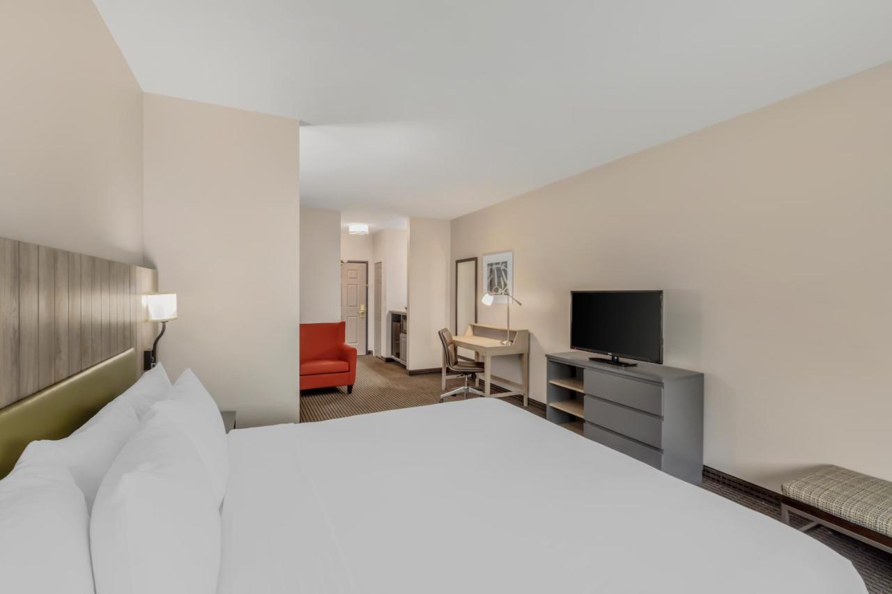 King Studio Suite - Disability Access at Country Inn & Suites by Radisson, Elk Grove Village/Itasca