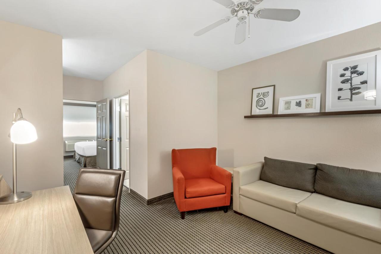 One-Bedroom King Suite - Disability Access at Country Inn & Suites by Radisson, Elk Grove Village/Itasca