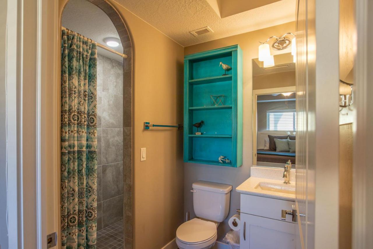 | W307 Third Floor 3-bedroom Pool View