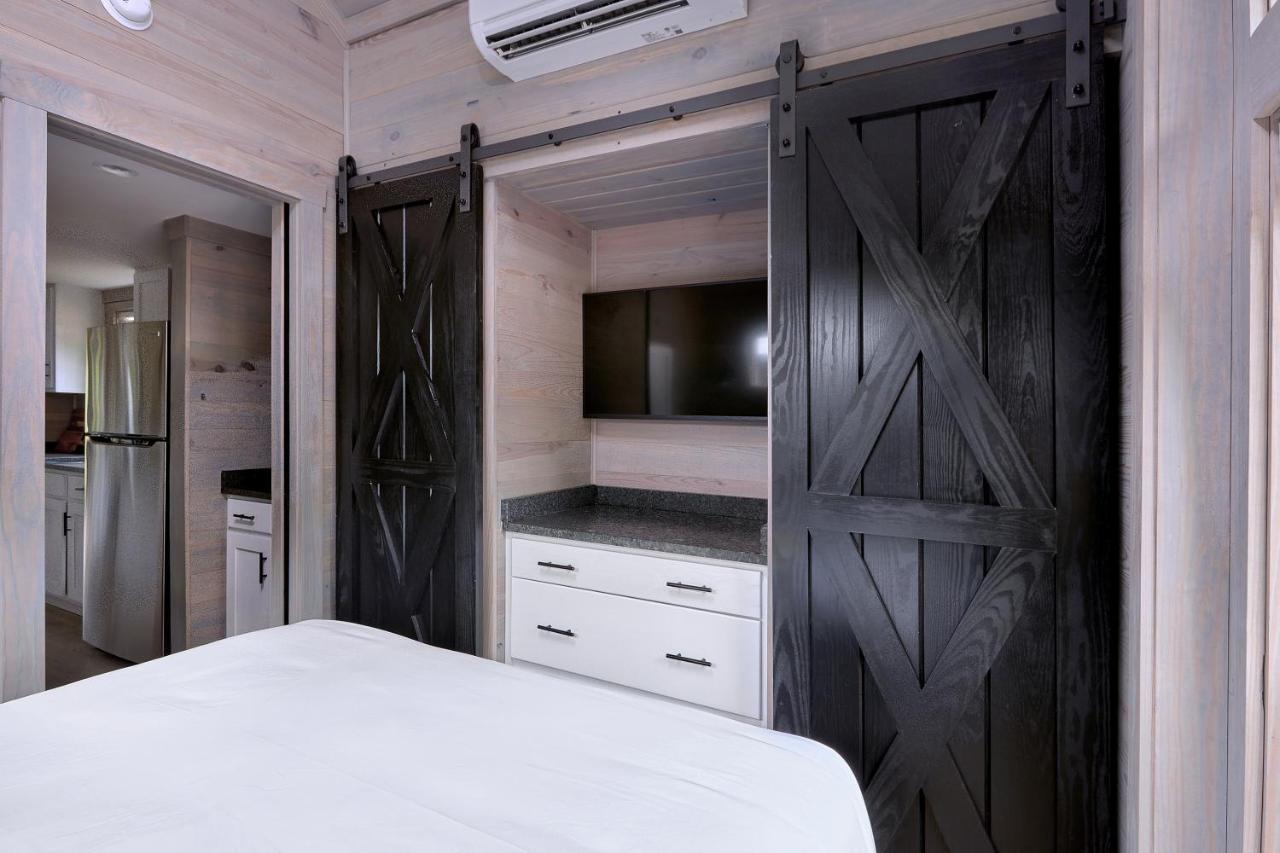 | Asheville River Cabins
