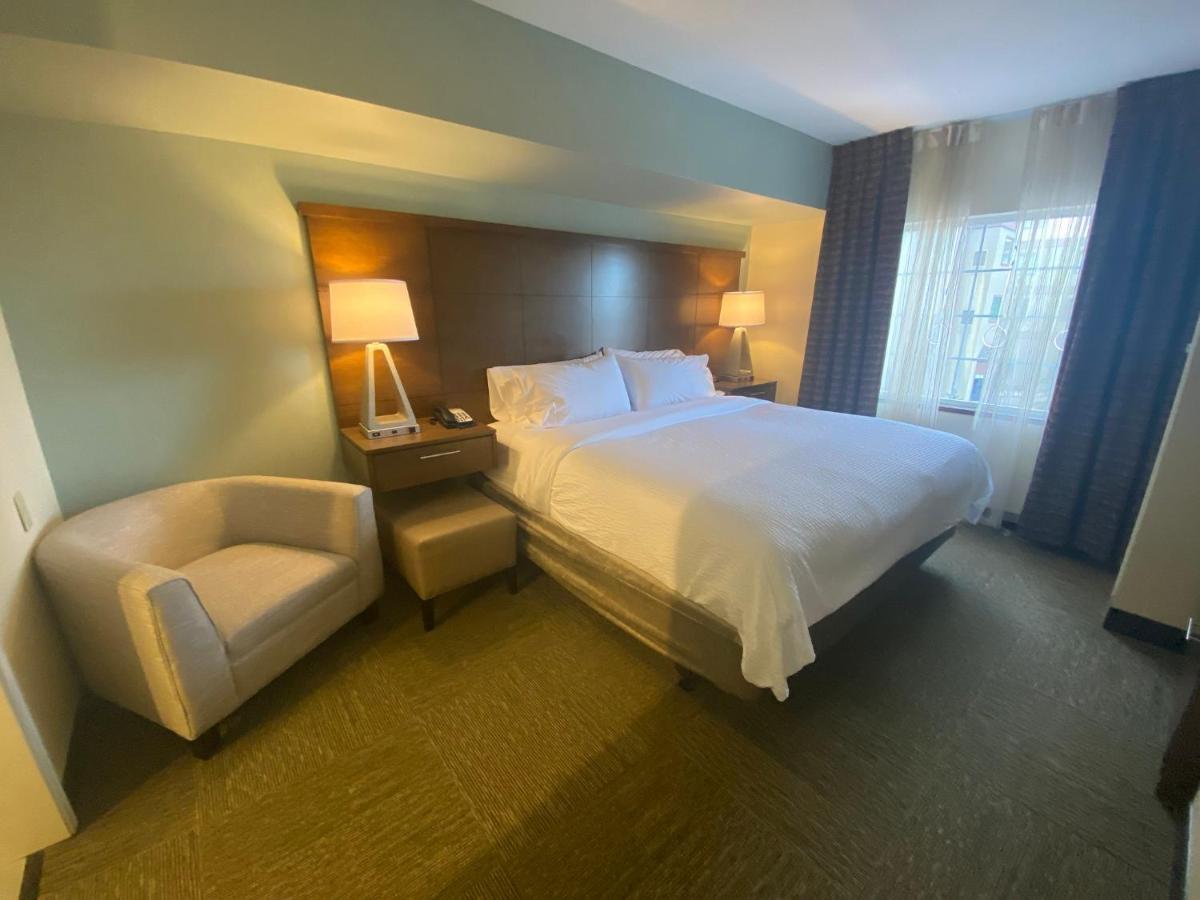 One-Bedroom Queen Suite at Staybridge Suites Great Falls, an IHG Hotel
