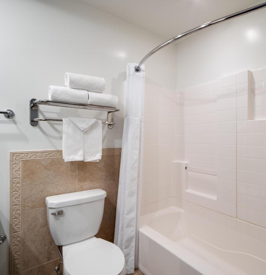 One-Bedroom King Suite at Ayres Hotel Costa Mesa/Newport Beach