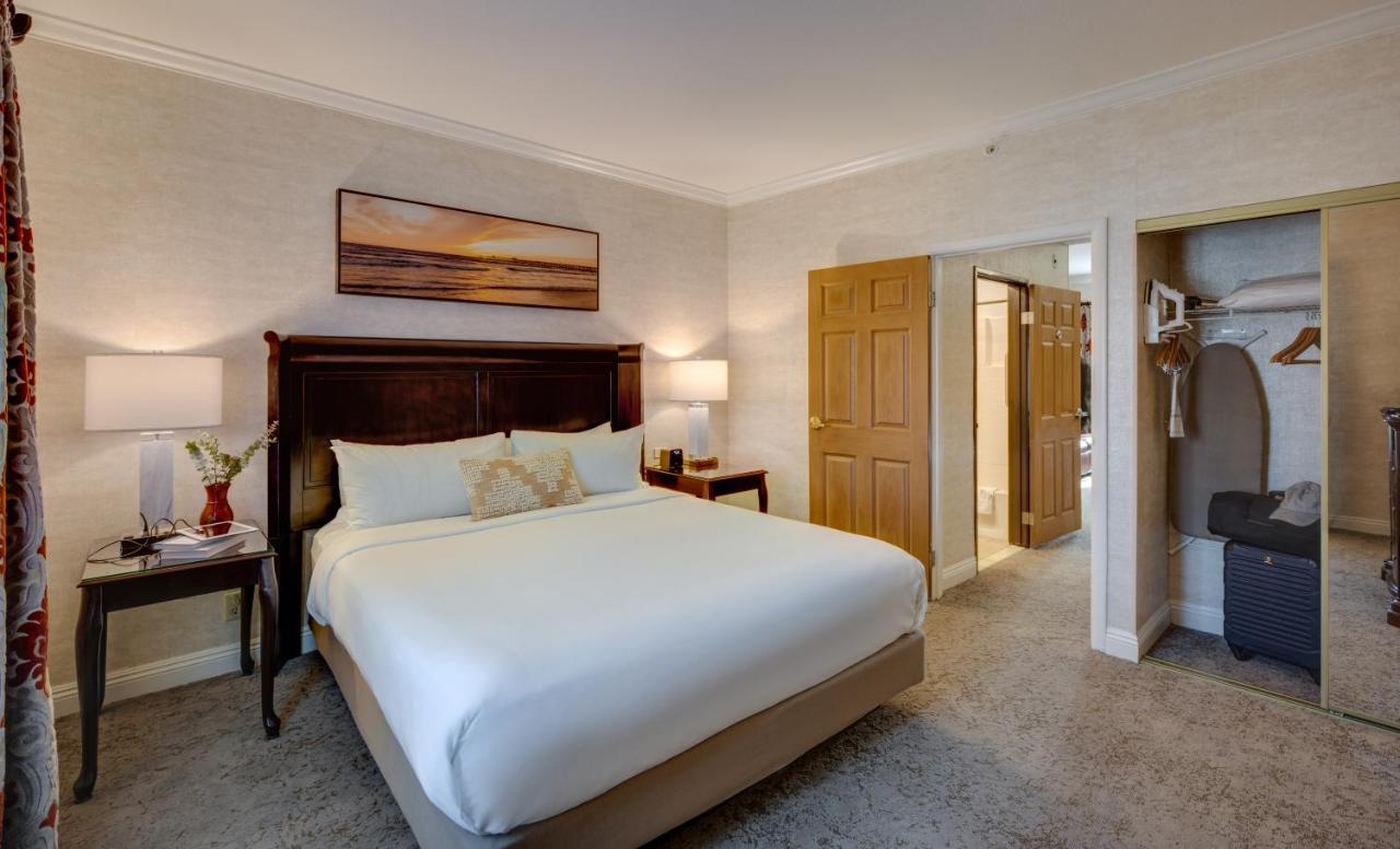 One-Bedroom King Suite at Ayres Hotel Costa Mesa/Newport Beach