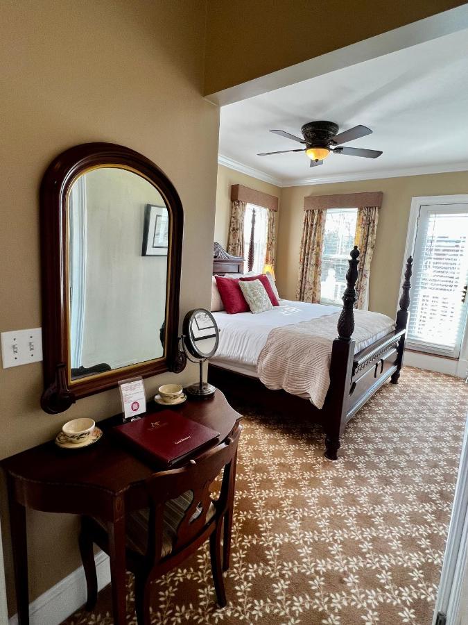  | Almondy Inn Bed & Breakfast