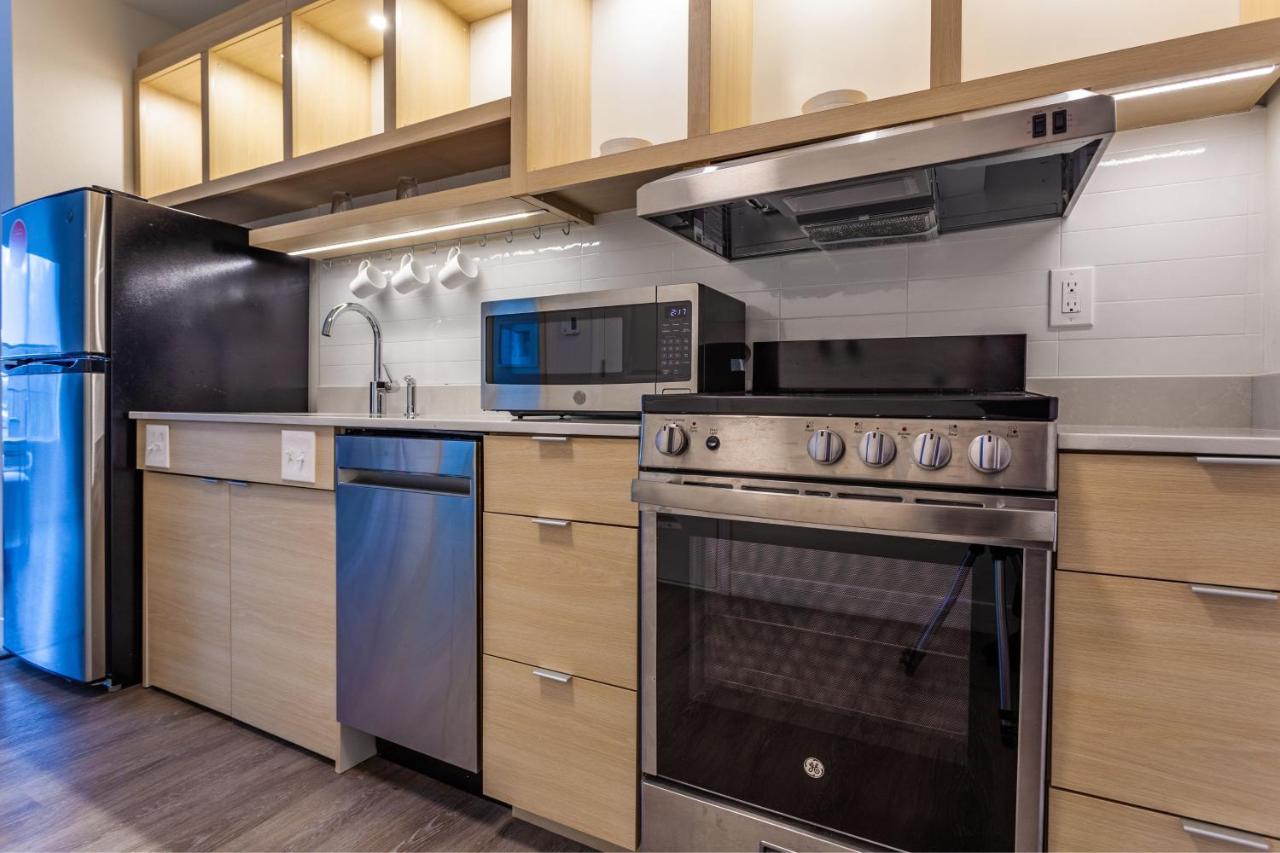 One-Bedroom Queen Suite with Sofa Bed at TownePlace Suites by Marriott Raleigh-University Area
