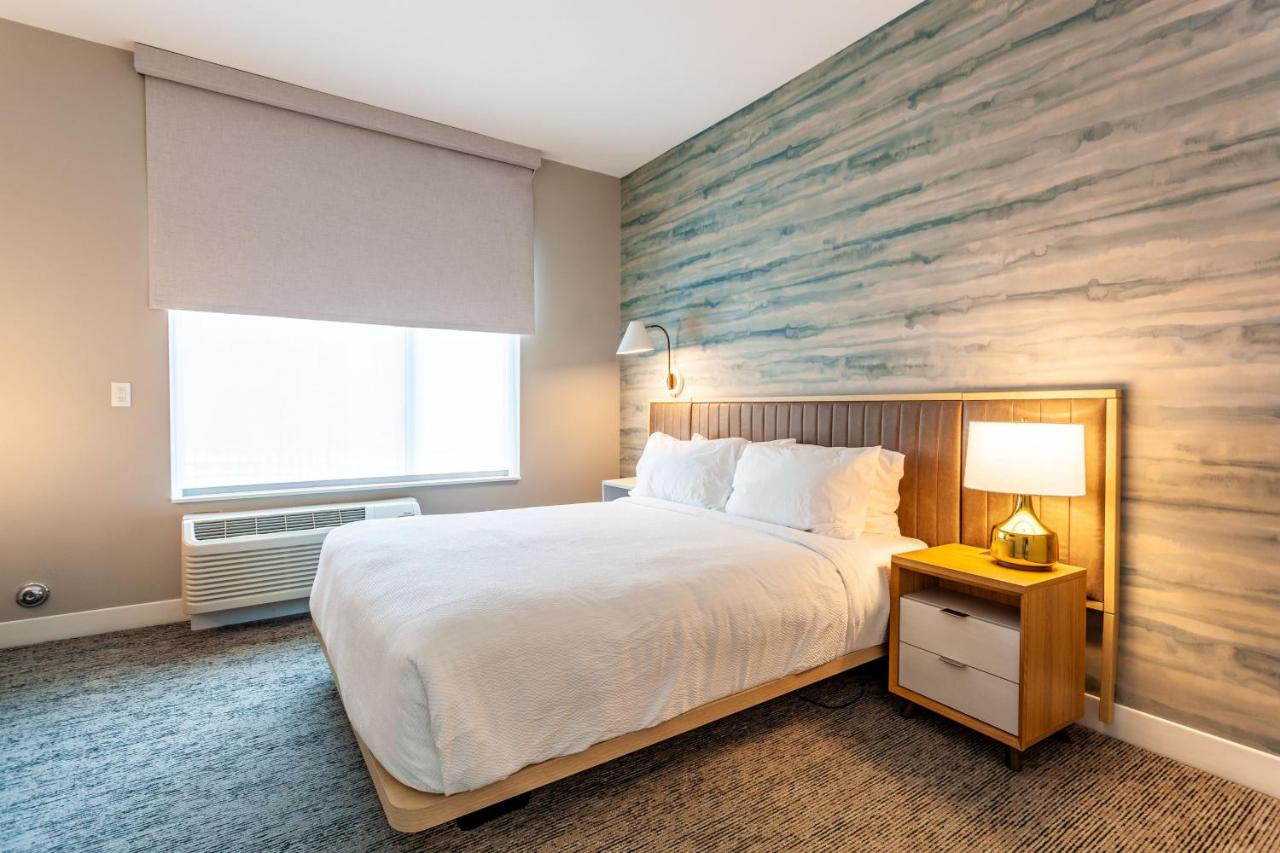 One-Bedroom Queen Suite with Sofa Bed at TownePlace Suites by Marriott Raleigh-University Area