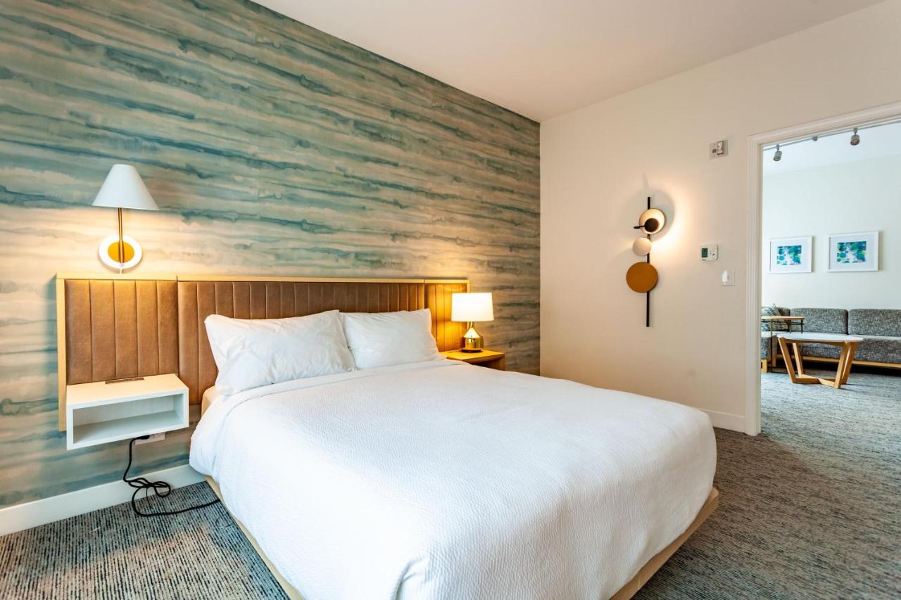 One-Bedroom Queen Suite with Sofa Bed at TownePlace Suites by Marriott Raleigh-University Area