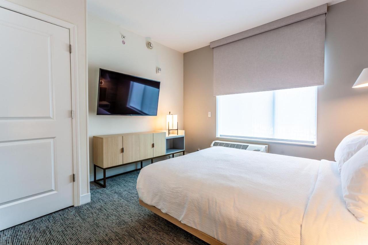 One-Bedroom Queen Suite with Sofa Bed at TownePlace Suites by Marriott Raleigh-University Area