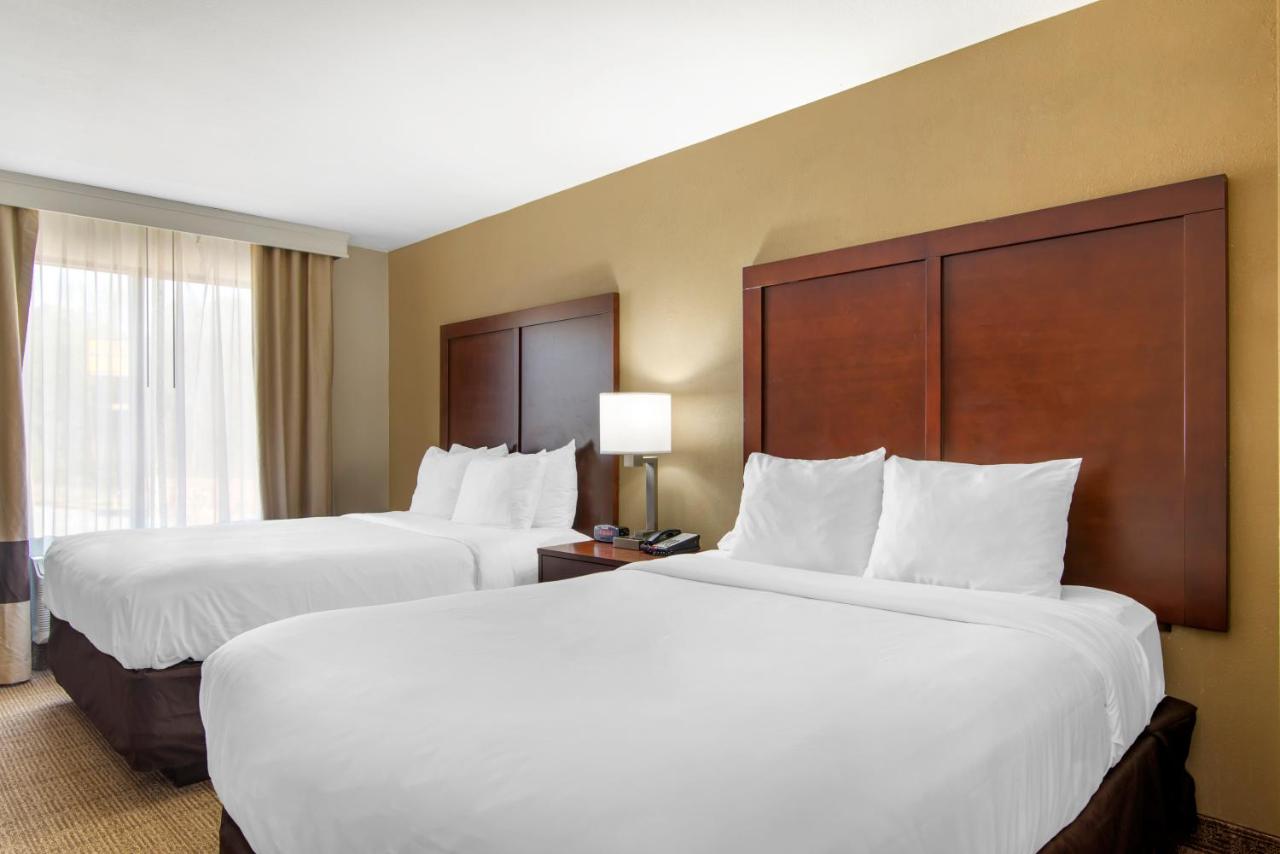 Queen Suite with Two Queen Beds - Non-Smoking at Comfort Suites Locust Grove Atlanta South