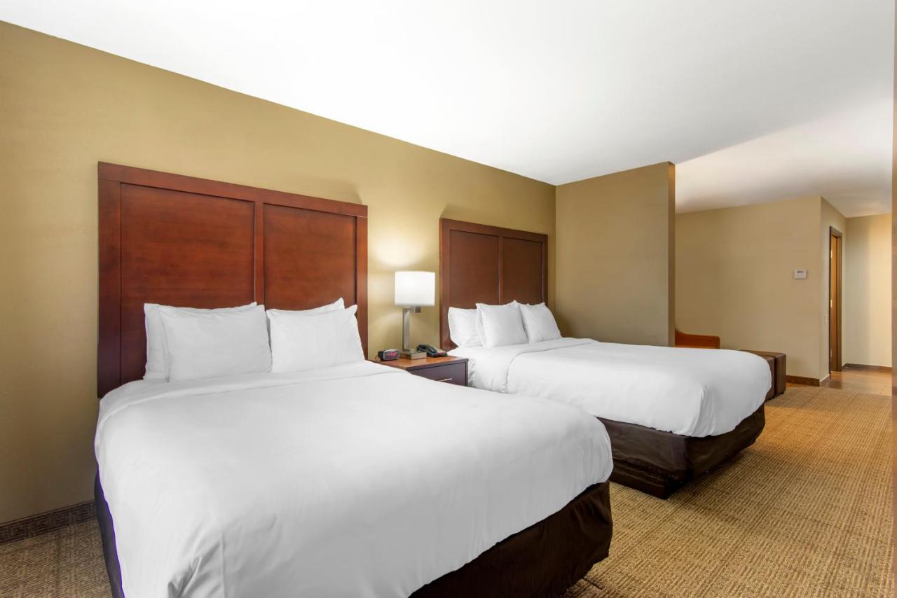 Queen Suite with Two Queen Beds - Non-Smoking at Comfort Suites Locust Grove Atlanta South