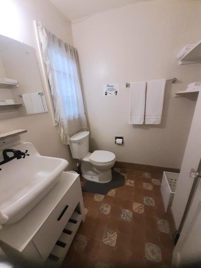 Deluxe Double Room with Extra Bed at Harry's Man Cave: The New Star Motel Experience