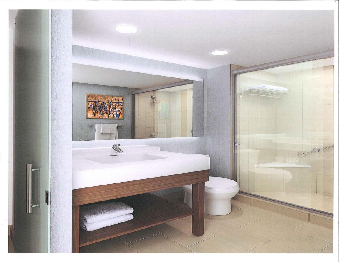 King Suite at Hyatt Place at The Hollywood Casino / Pittsburgh - South
