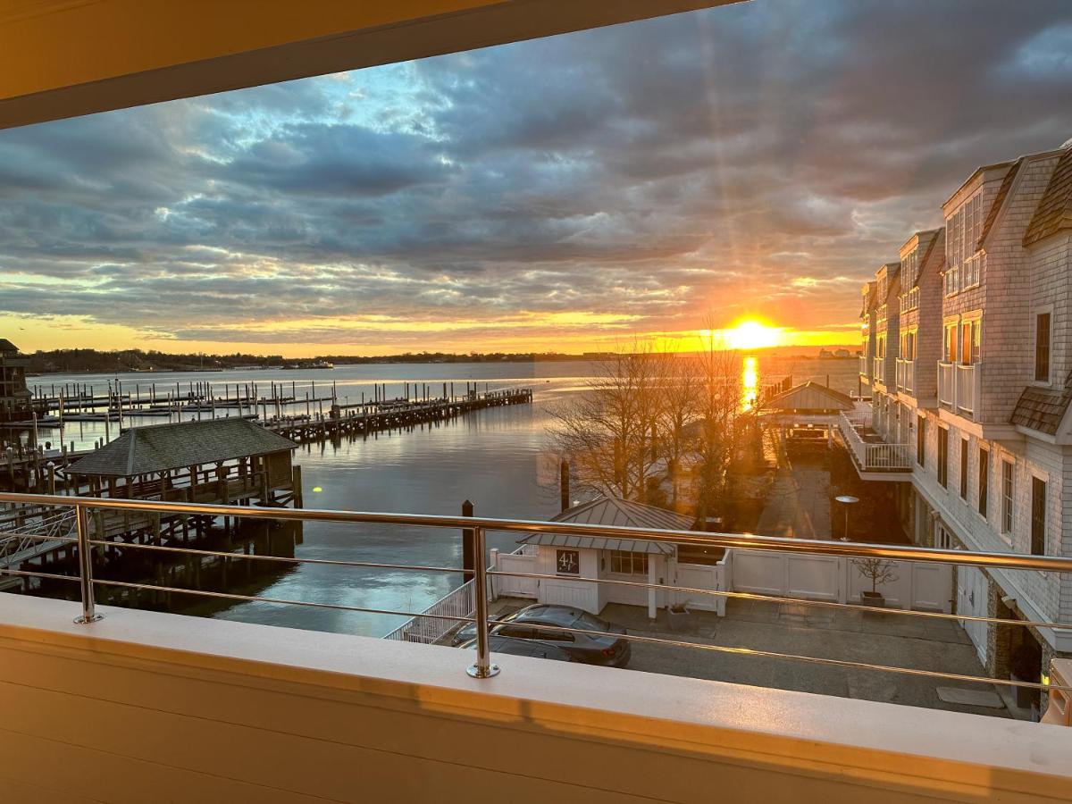 | Harborside Inn
