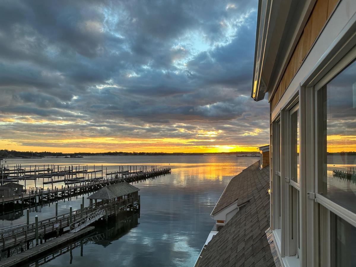 | Harborside Inn