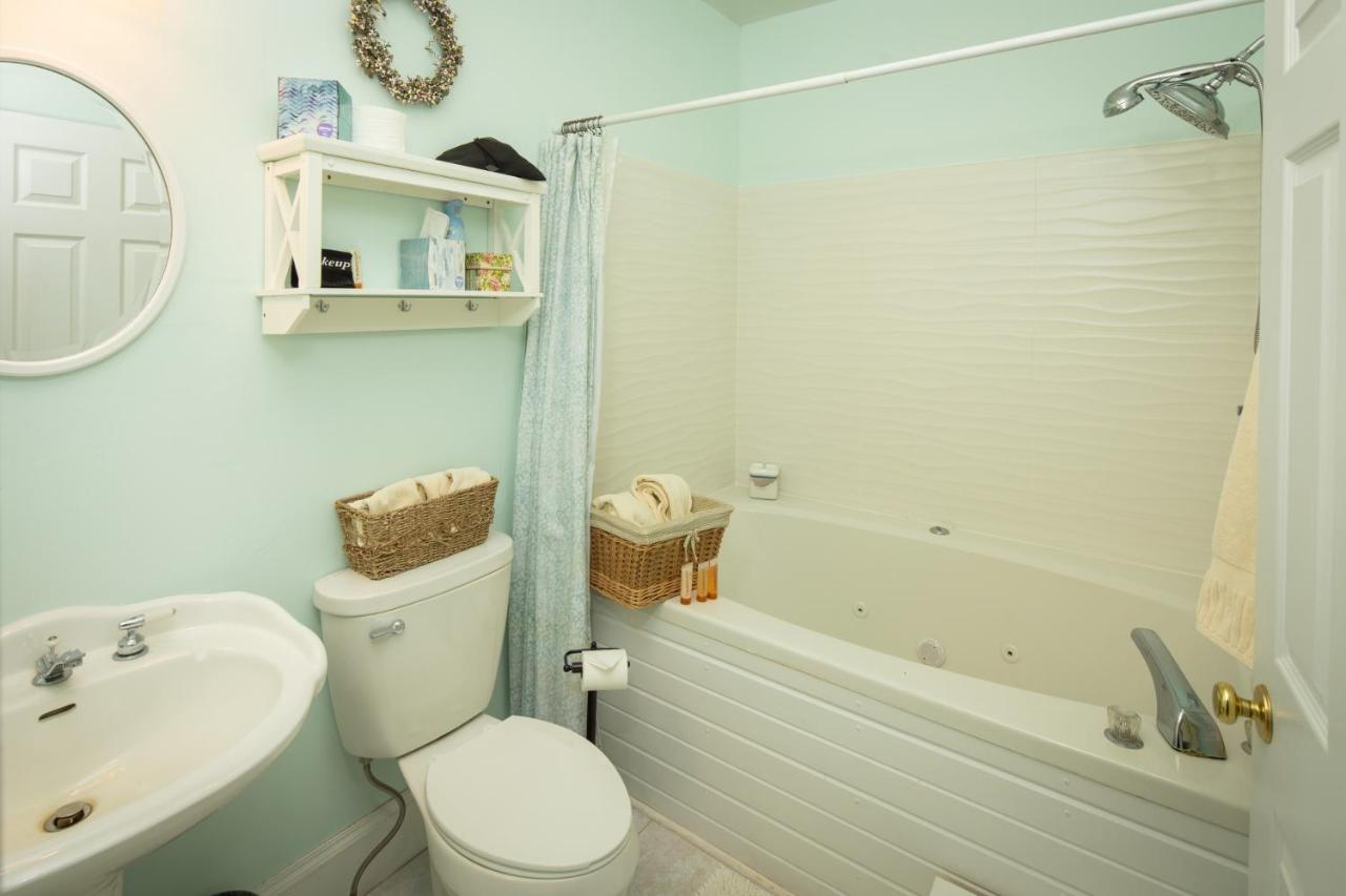 | Cloran Mansion Bed & Breakfast