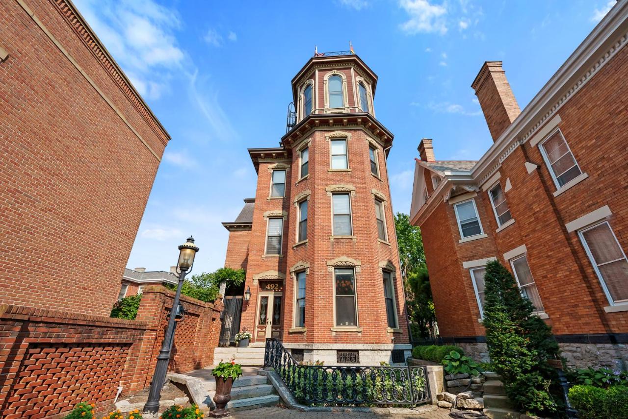  | 1BR Schwartz Castle- 1