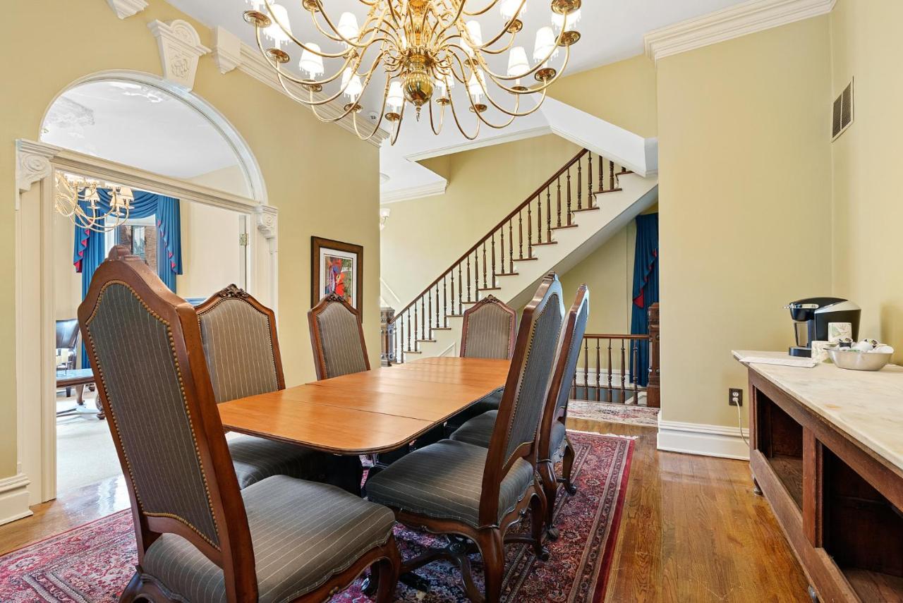| 1BR Schwartz Castle- 1