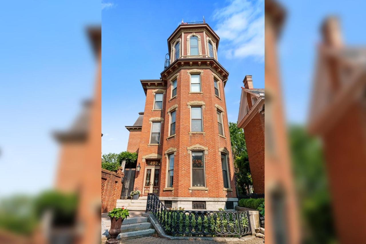 | 1BR Schwartz Castle- 1