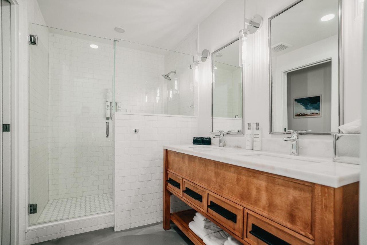 Deluxe Double Studio at Colton House Hotel