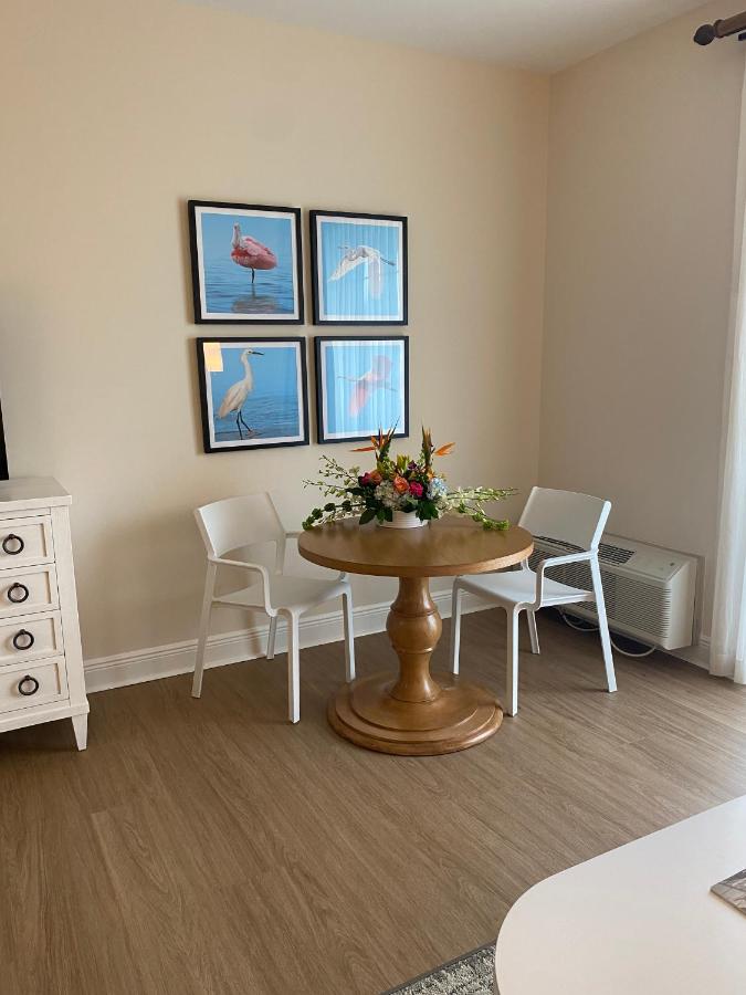 | The Capri Inn