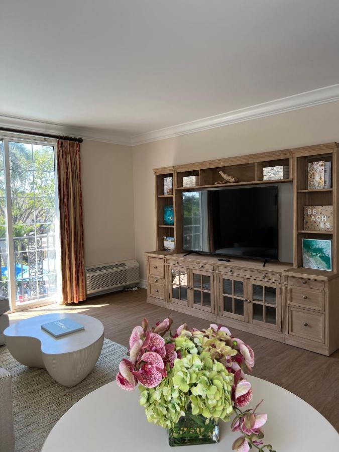 | The Capri Inn