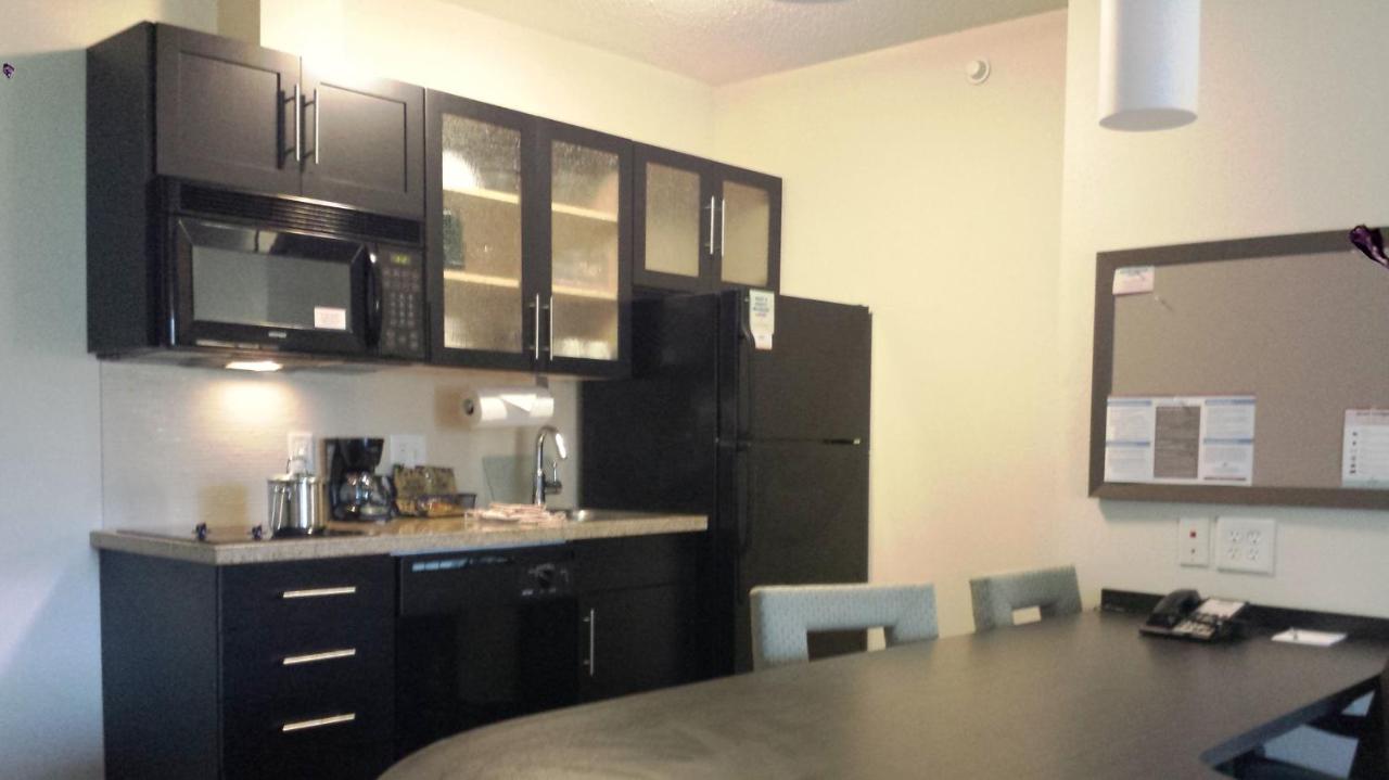 | Candlewood Suites Greenville NC, an IHG Hotel