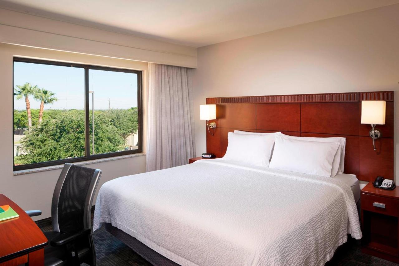 Executive King Suite with Courtyard View at Courtyard by Marriott Brownsville