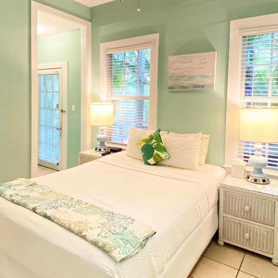 Standard Queen Room at Westwinds Inn