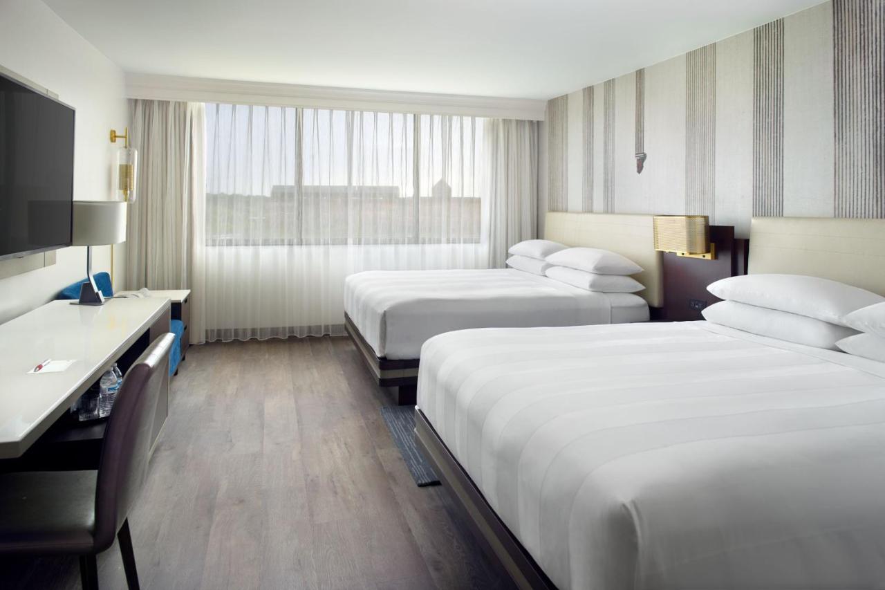 Concierge level, Guest room, 2 Double at Marriott Kansas City Overland Park