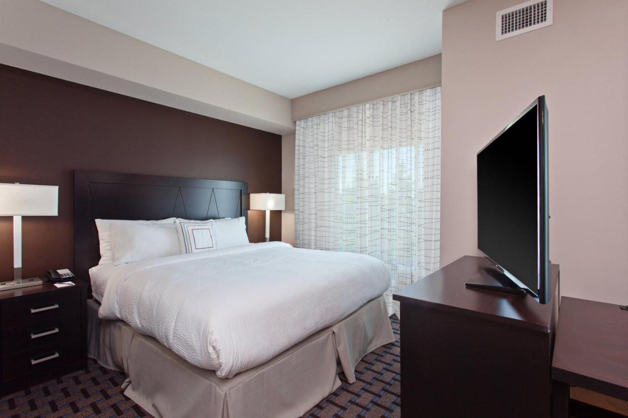 King Studio with Sofa Bed at Residence Inn by Marriott Seattle Sea-Tac Airport