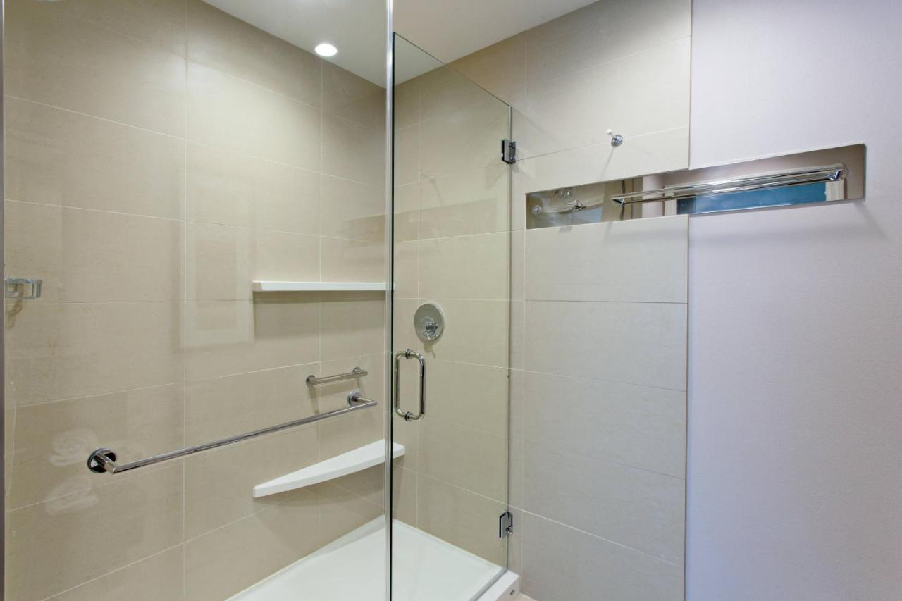 King Studio with Sofa Bed and Balcony at Residence Inn by Marriott Seattle Sea-Tac Airport