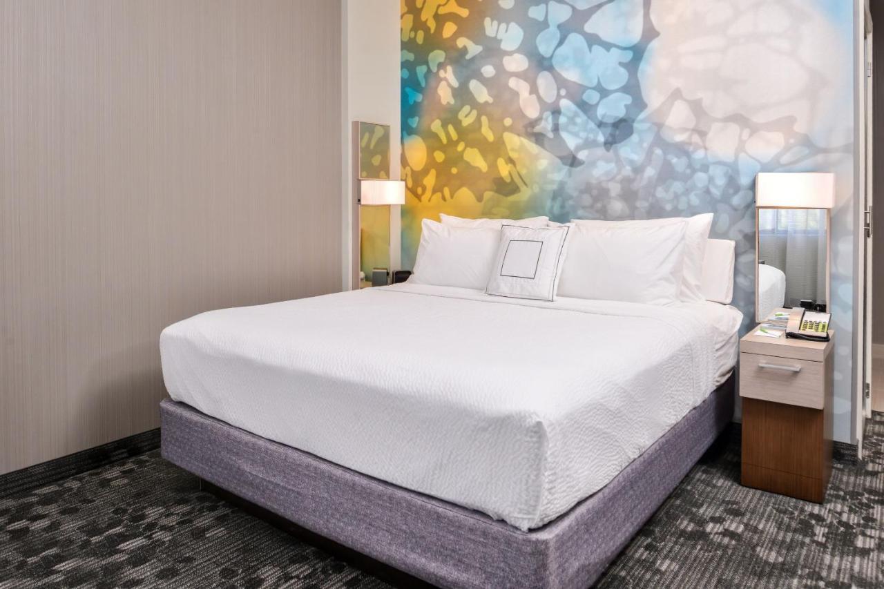 King Room with Sofa Bed - Hearing Accessible at Courtyard by Marriott Charlotte Northlake