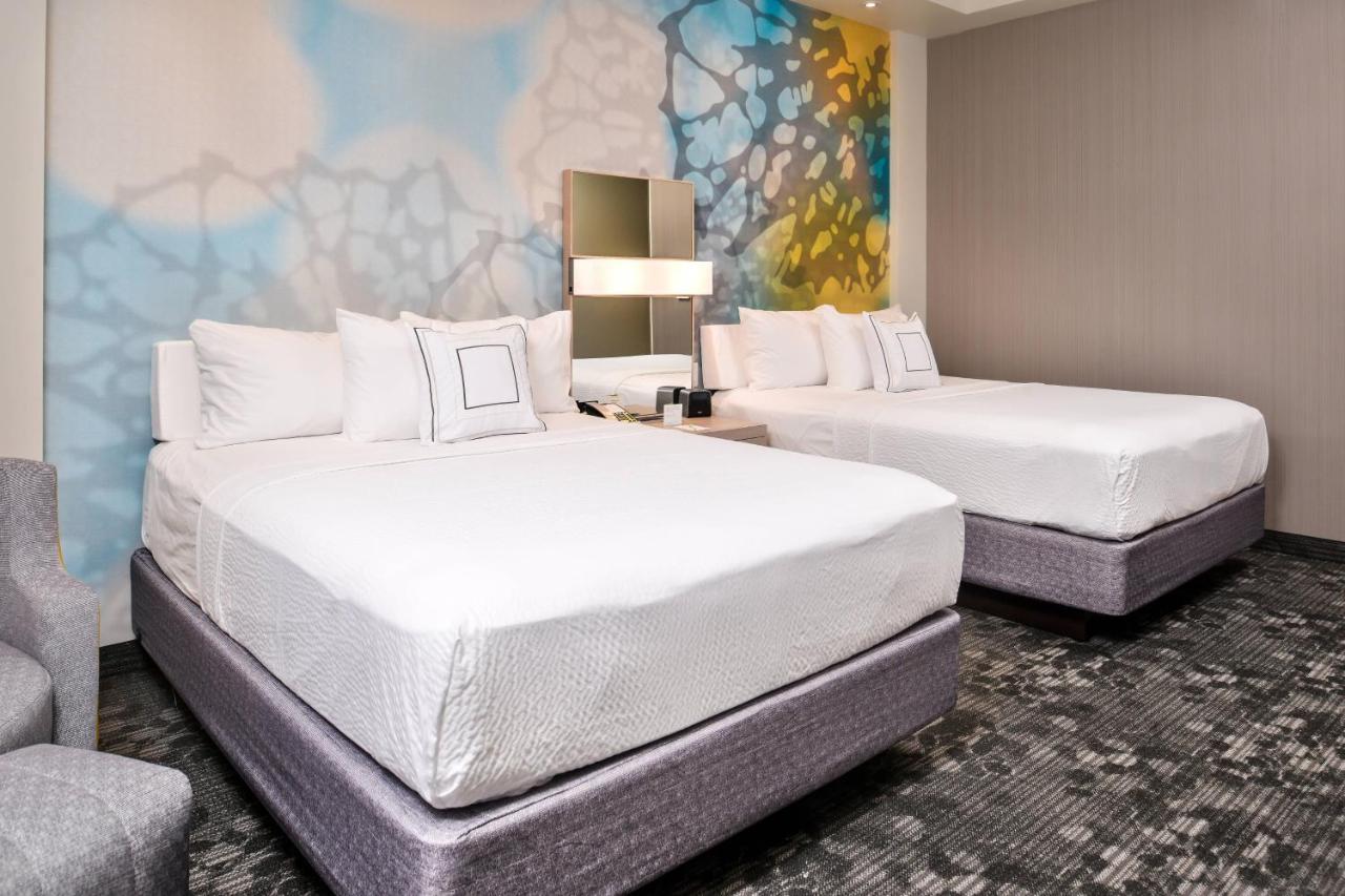 Queen Room with Two Queen Beds at Courtyard by Marriott Charlotte Northlake