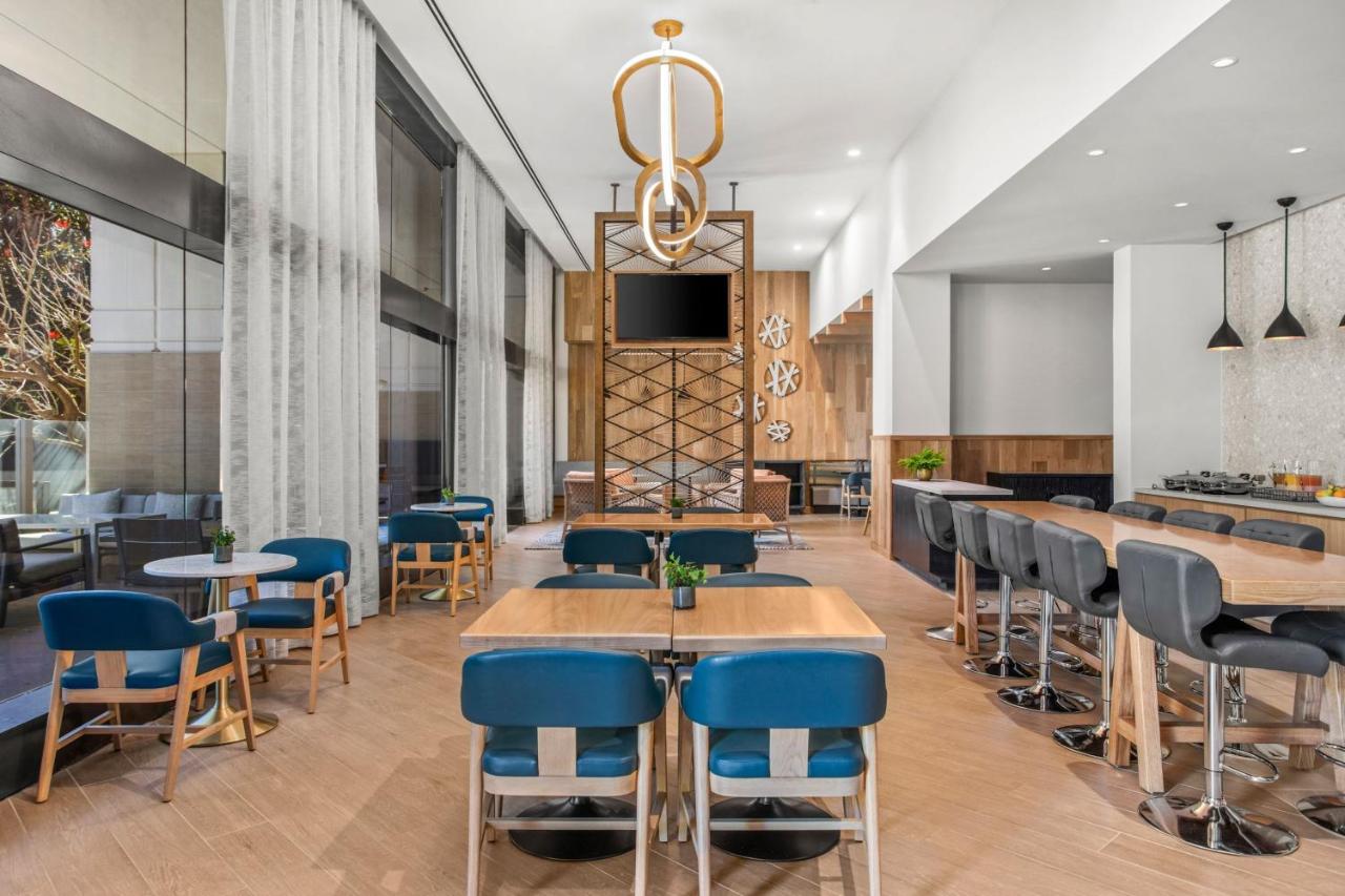 | Marriott Marina del Rey