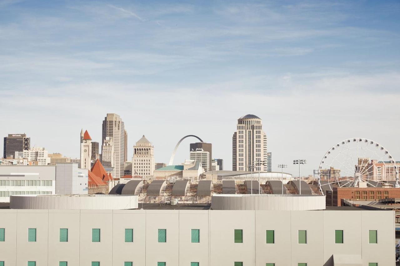 | Courtyard by Marriott St. Louis Downtown West