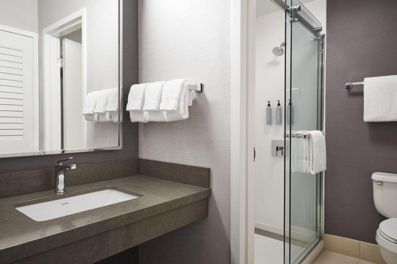 | Courtyard by Marriott St. Louis Downtown West