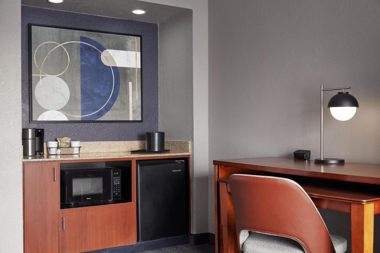 | Courtyard by Marriott St. Louis Downtown West