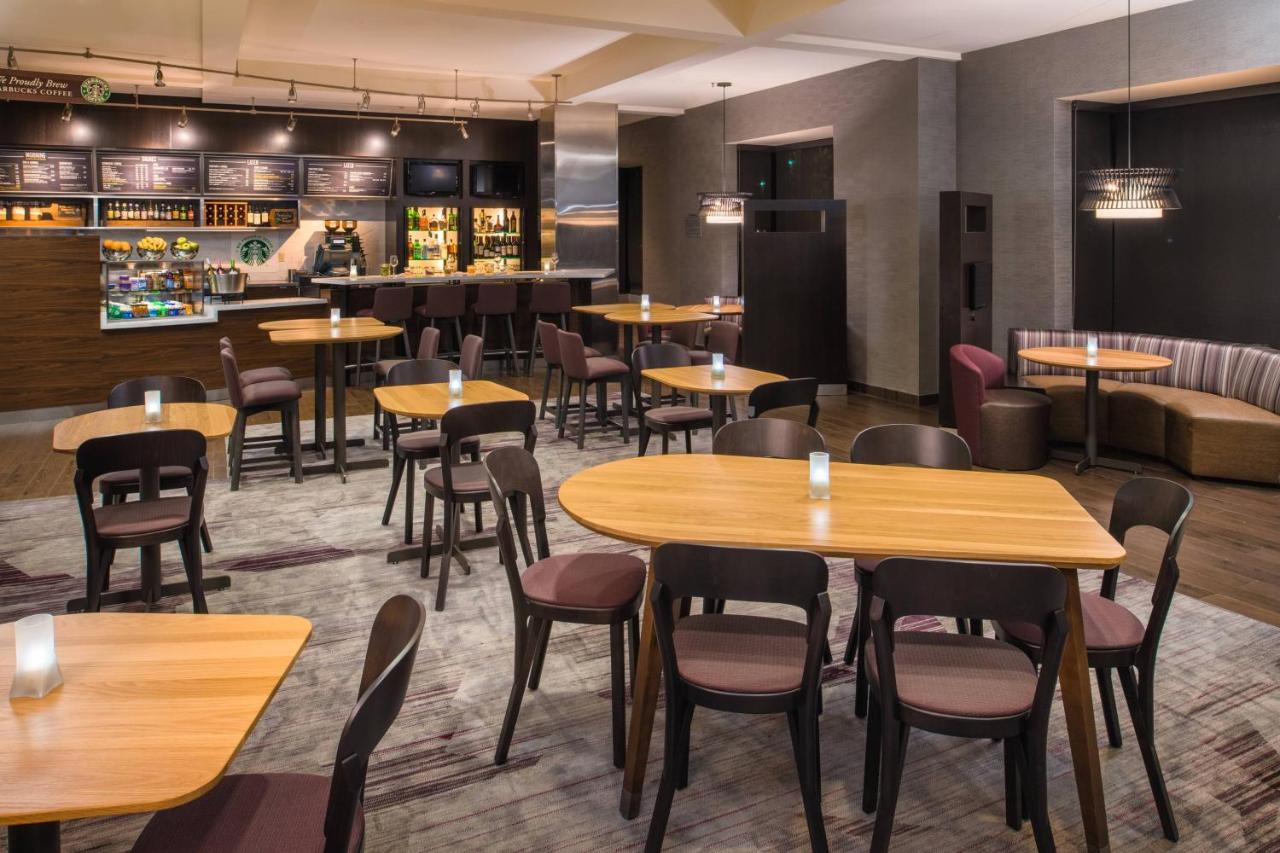 | Courtyard by Marriott Seattle Federal Way