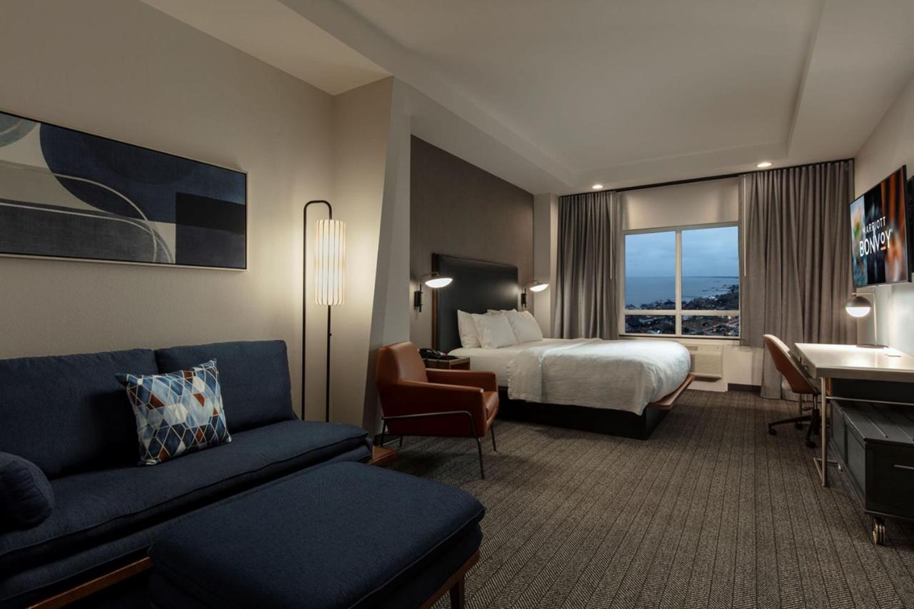 Executive King Suite with Sofa Bed at Courtyard by Marriott Houston Kemah