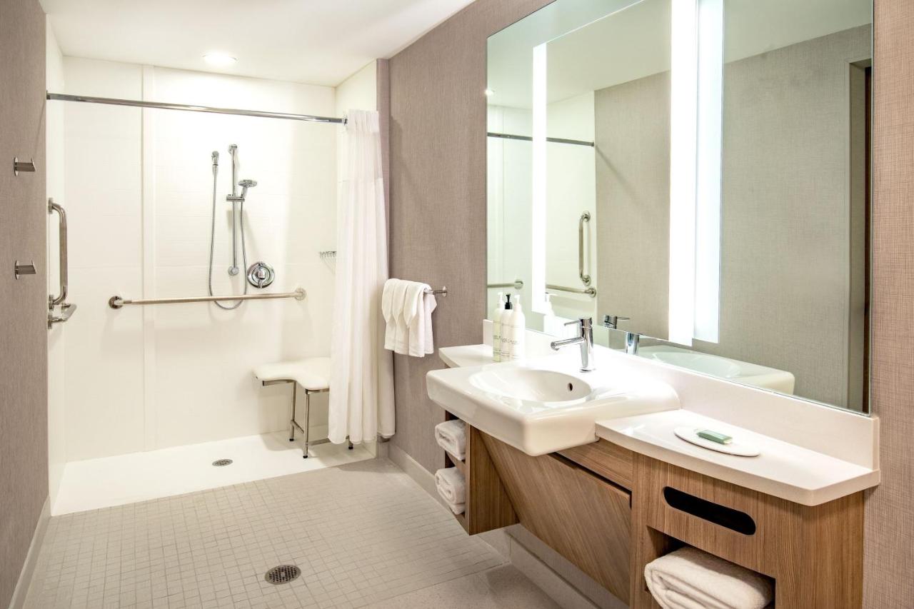 King Suite with Ocean View at SpringHill Suites by Marriott Boston Logan Airport Revere Beach