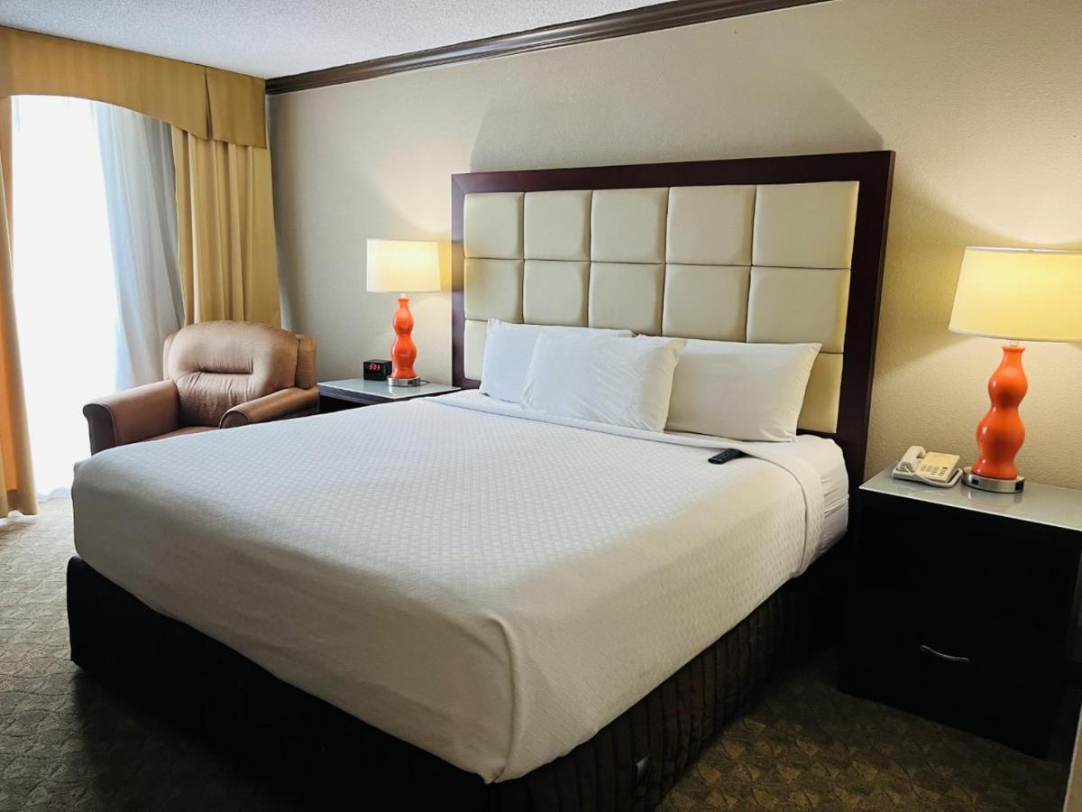 King Room - Non-Smoking at Wingate Houston at Reliant Park & Medical Center
