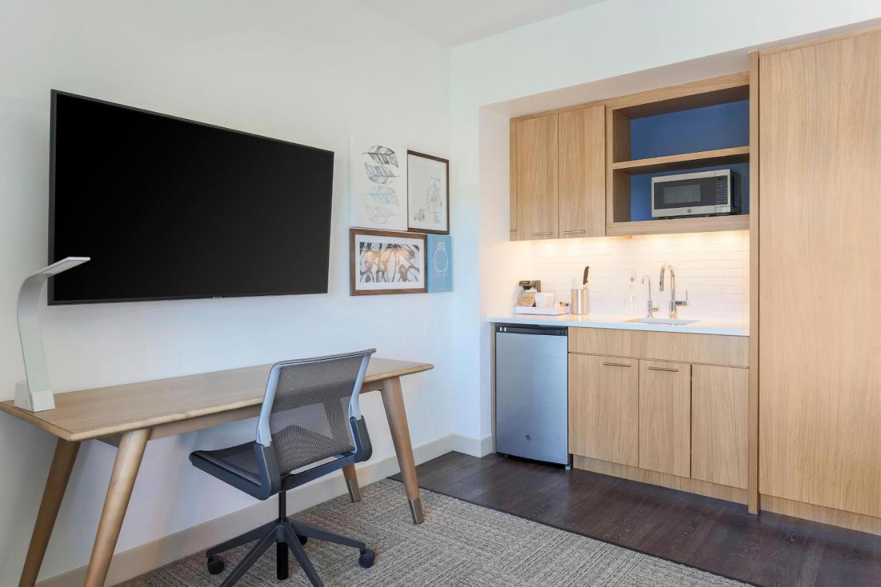 Guest Room, 1 King at Element Ontario Rancho Cucamonga