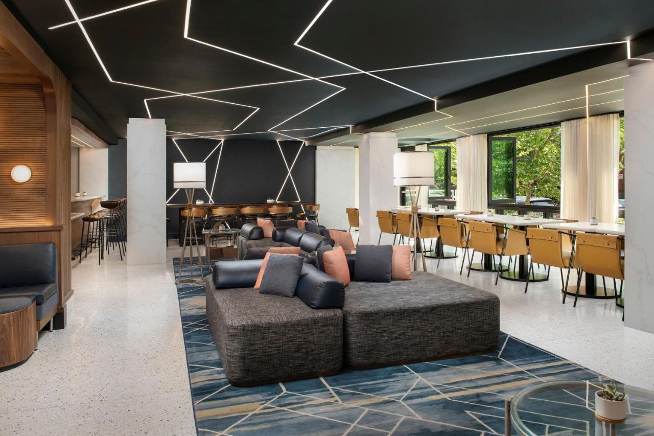 | Courtyard by Marriott Washington, DC Dupont Circle