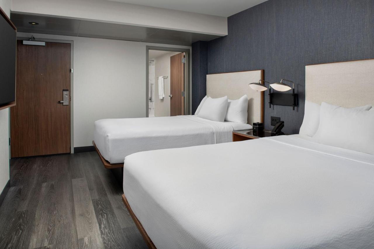 | Courtyard by Marriott Washington, DC Dupont Circle
