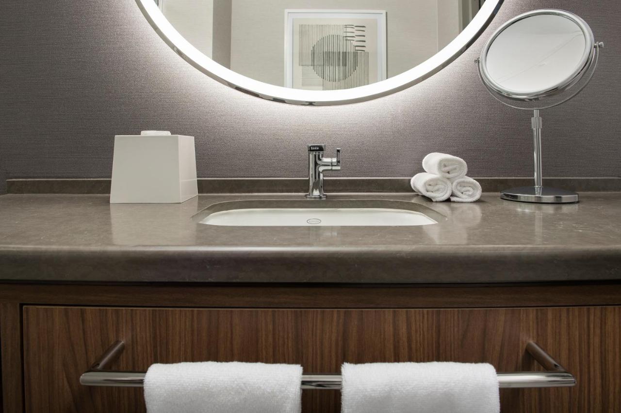 | Courtyard by Marriott Washington, DC Dupont Circle