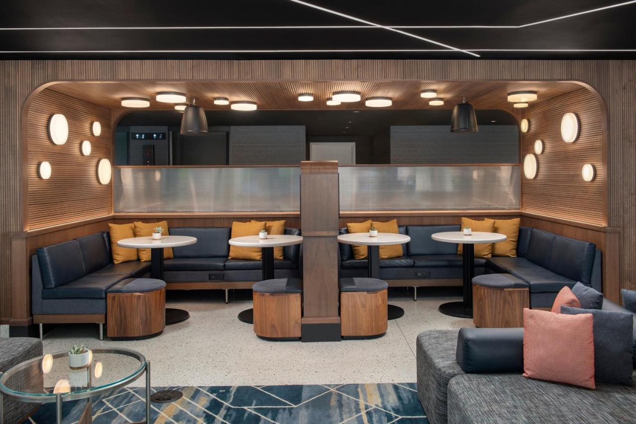 | Courtyard by Marriott Washington, DC Dupont Circle