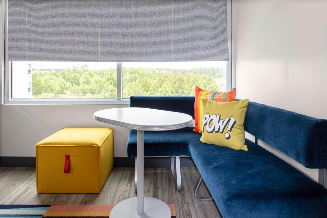 | Aloft Savannah Airport