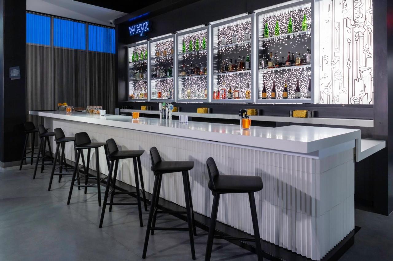 | Aloft Savannah Airport