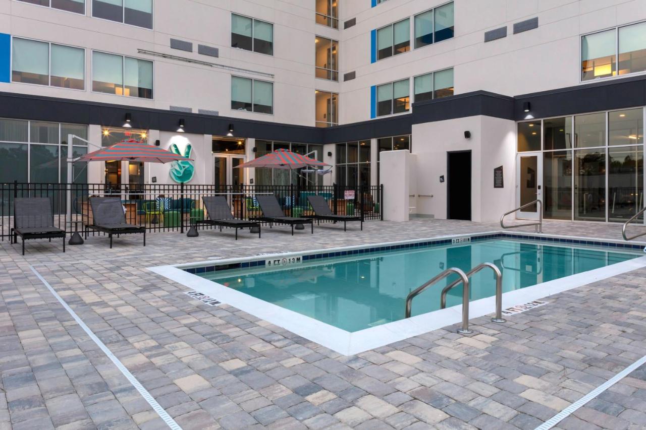 | Aloft Savannah Airport